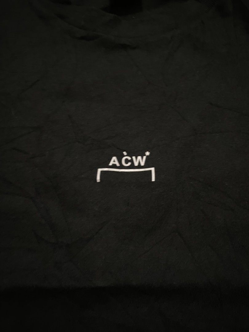 A cold wall (Category: Tshirts & Polo Shirts ) located in Iloilo. Submitted by random_staff (Listing ID 1372967023, Image 2). Description: acw semi crop W 21 L 25.5.