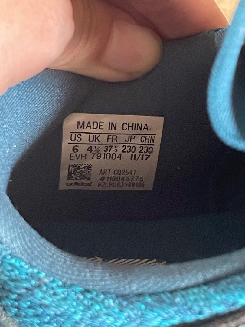 Adidas Prophere Turquoise Unisex Size US 6 (Category: Sneakers) located in Manila. Submitted by yoojim (Listing ID 1372898395, Image 2). Description: Can lower price, this is negotiable! Just send a dm :) No longer my size With issues on the sides, can be repainted Loc: Manila / Nueva Ecija Can be meet up or via shipping.