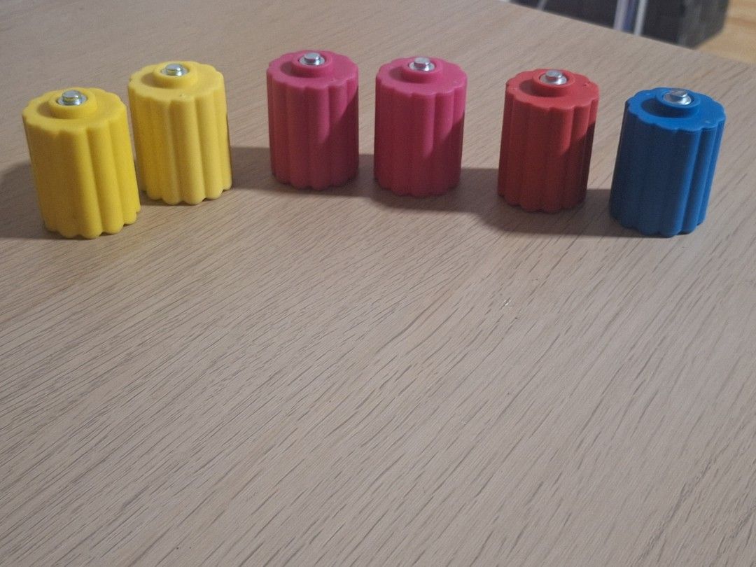 Battery size space [C Battery spaces for D size Battery boxes]62865819674753114