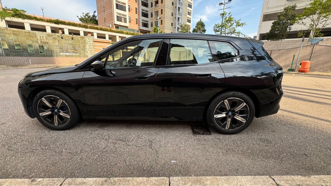 BMW IX XDRIVE40 Auto62864836512642111