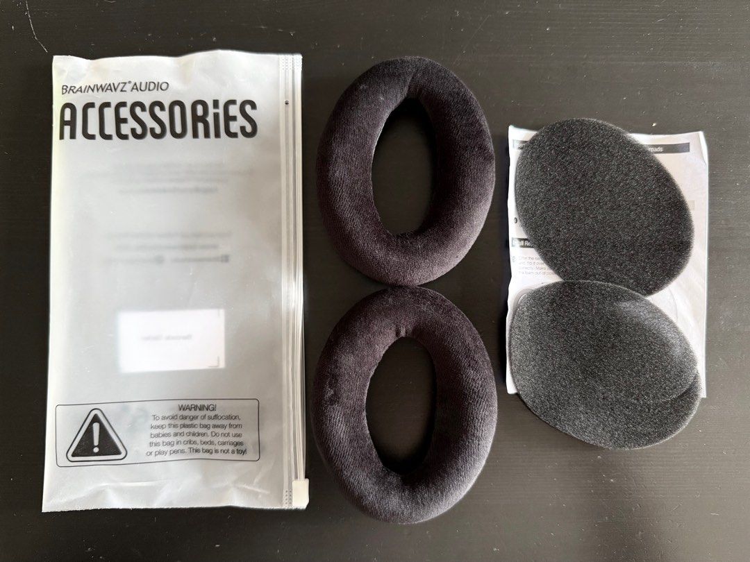 Brainwavz replacement pads for HD650 (Category: Portable Audio Accessories) located in Singapore. Submitted by ksnxow (Listing ID 1372945130, Image 1). Description: Bought as back up, not used..