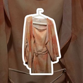 (Category: ) located in . Submitted by thewardrobee (Listing ID 1373002374, Image 1). Description: .