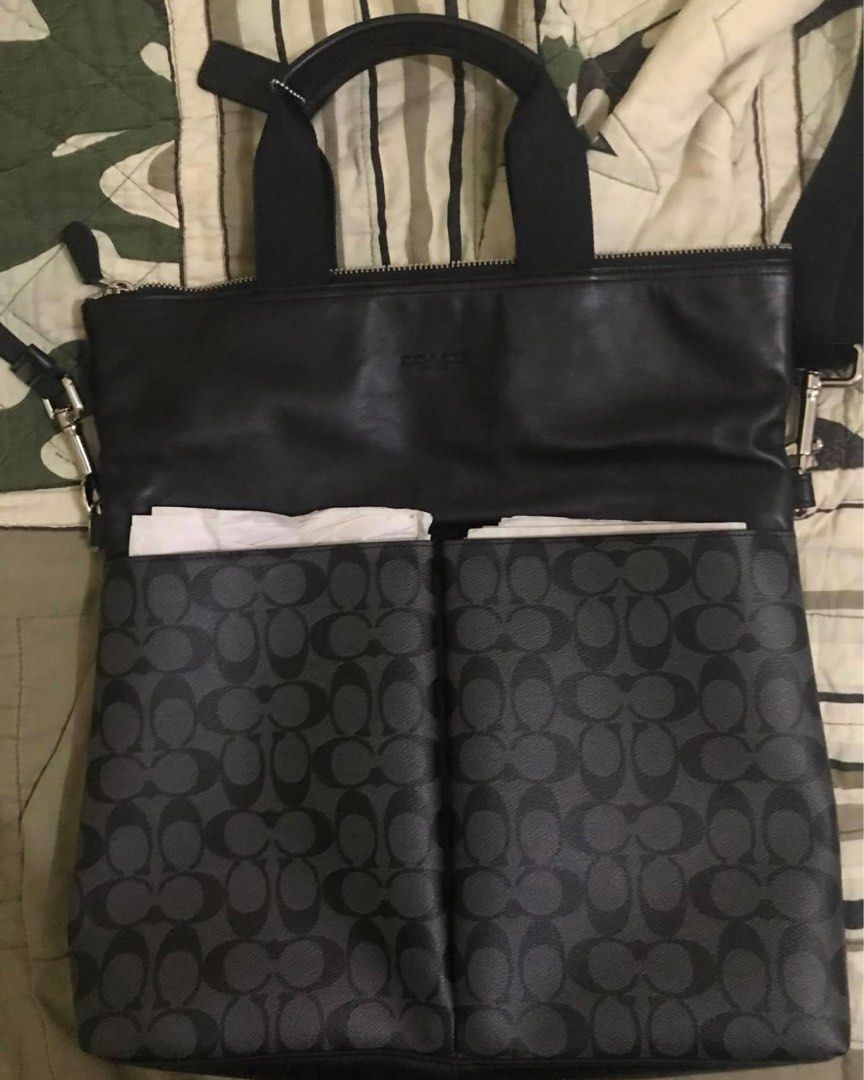 Coach Charles Foldover Tote (Men’s) (Category: Sling Bags) located in Manila. Submitted by errrrt (Listing ID 1372907133, Image 1). Description: Coach Charles Foldover Tote Men’s Bag Complete Brand New, Never Been Used PHP10,000.