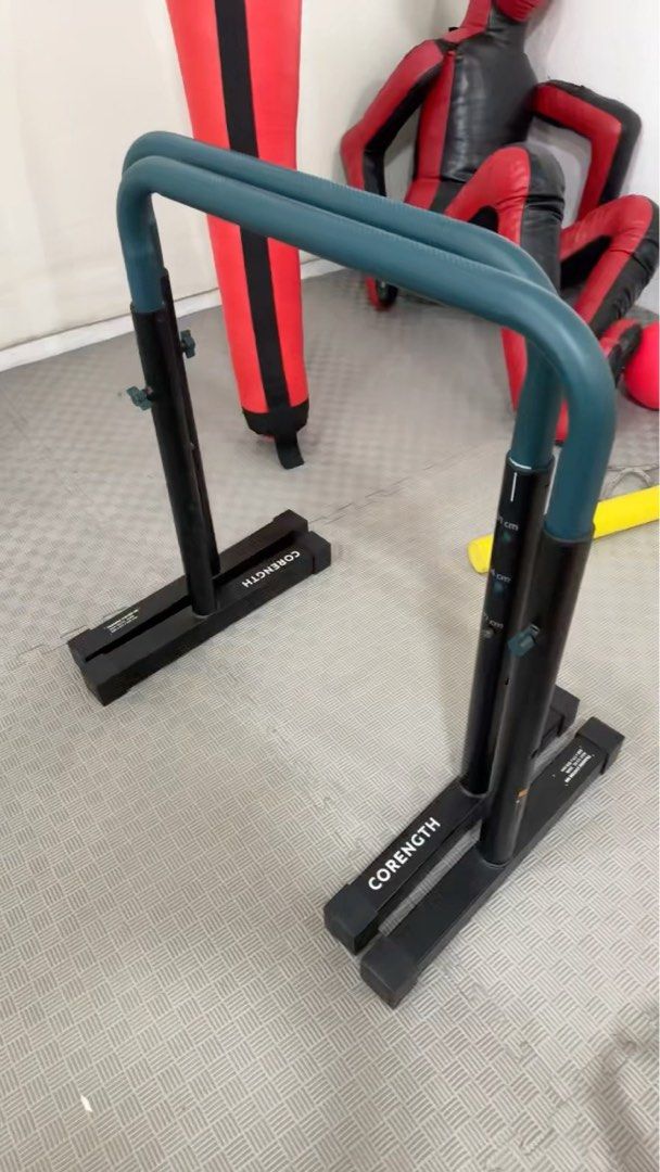 Corength Adjustable Parallel Bars (Category: Toning & Stretching Accessories) located in Singapore. Submitted by zackiee05 (Listing ID 1372910755, Image 3). Description: .