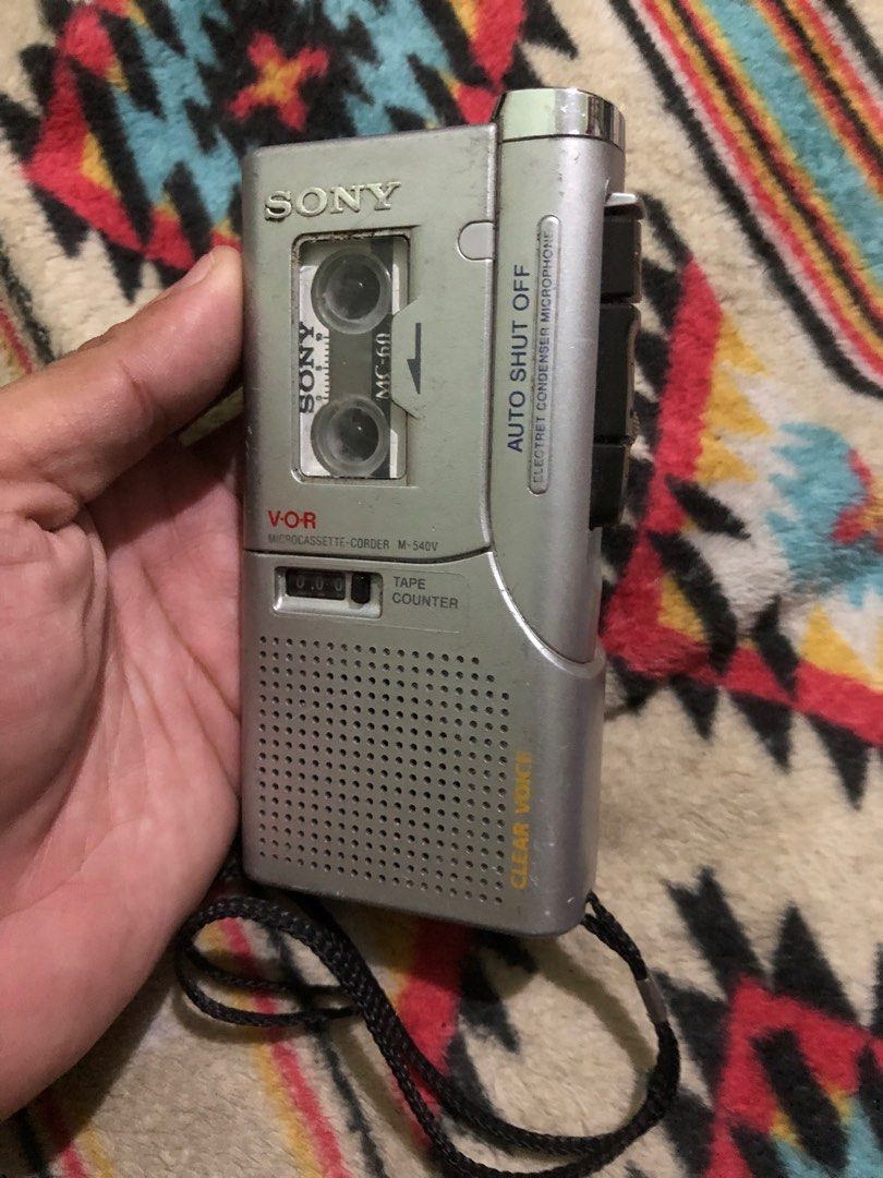Defective Sony M-540V micro cassette corder (Category: Portable Audio Accessories) located in Quezon City. Submitted by markgolveo (Listing ID 1373003029, Image 2). Description: Defective Sony M-540V micro cassette corder Tested with power Okay audio output Okay buttons Okay mic Issue motor belt not working Just static noises but when earphones are plugged in you can hear clearly the mic.