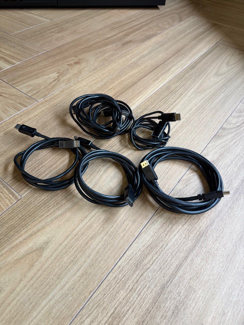 Display to display cable, HDMI to hdmi cable, hdmi to display cable (Category: Cables & Adaptors) located in Singapore. Submitted by bestdeals_ (Listing ID 1372931005, Image 2). Description: $5 each In stock: 3 x display cables 1 x hdmi cables 1 x hdmi to display cable .