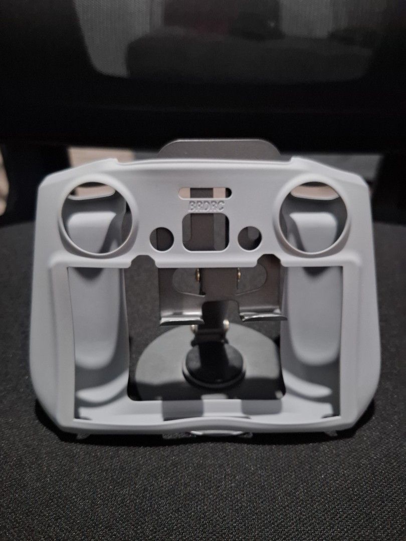 dji rc 2 silicone case (Category: Other Accessories) located in Pasay City. Submitted by faulmino1986 (Listing ID 1372925050, Image 3). Description: brand new dji rc2 silicone protector color: gray price: 250php only meetups: Pasay or any nearby areas we accept shipping. buyer will shoulder shipping fee.