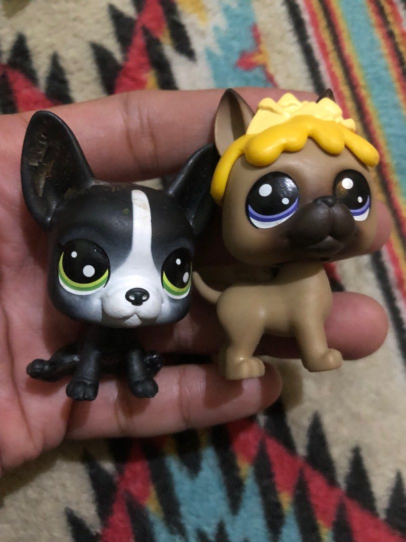 Dog toy figurines (Category: Figurines & Statues) located in Quezon City. Submitted by markgolveo (Listing ID 1372898082, Image 2). Description: Dog toy figurines.