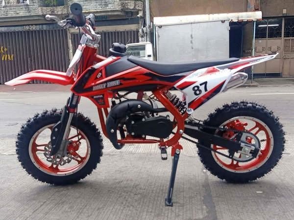 ENDURO 87 Motorcycle Ride on for kids (Category: Bicycles) located in Pasay City. Submitted by joyful_mayette (Listing ID 1373005458, Image 3). Description: ENDURO 87 Motorcycle Ride on for kids Price: 8,500 PHP Color available: Blue, Black, Red and Orange ♦️ 49cc/ Dual Pipe ♦️ Engine displacement: single cylinder, two-stroke ♦️ Ignition mode: pull start (pull rope rebound start) ♦️ Tire size: 12 x 2.75 front and rear ♦️ Fuel tank capacity: 1.5 l