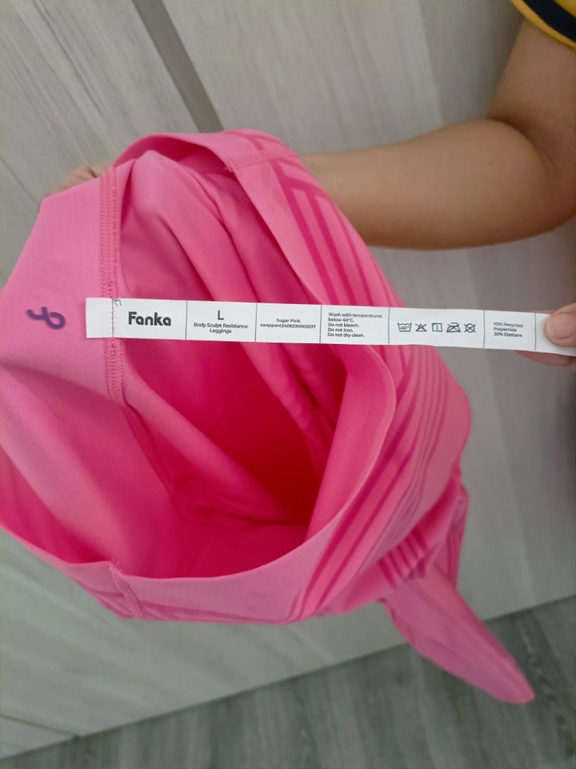 FANKA Yoga Pants Sz:L (Cutting Small fits Medium) (Category: Activewear) located in Singapore. Submitted by Happydeal (Listing ID 1372903196, Image 3). Description: Ordered Large size but realised cutting is smaller but fits better for Medium size. Colour pretty in Pink Retail @ $130 Willing to sell for $90 (Non negotiable) Includes free delivery by mail. Alternatively you may pick up at my place in Yishun Thanks for viewing.