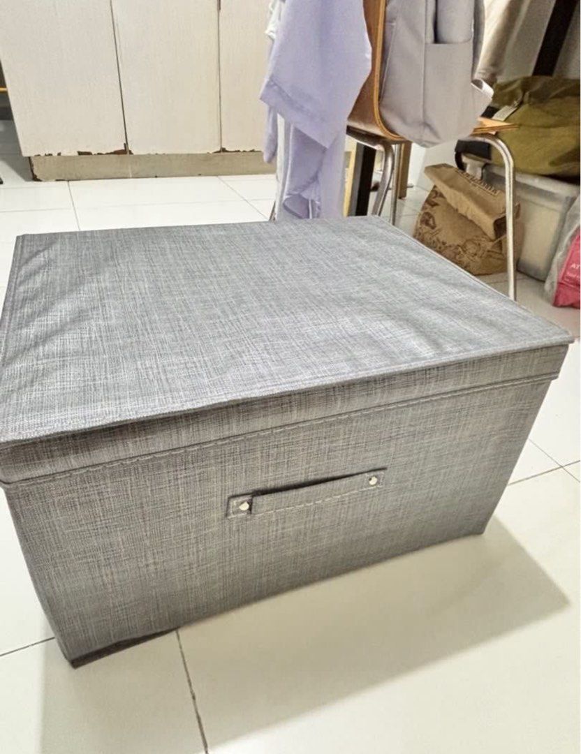Foldable Storage Box (Category: Storage Boxes & Baskets) located in Pasig City. Submitted by _bernn (Listing ID 1372961186, Image 3). Description: dimensions: 50x40x30 cm rfs: di kasya sa ilalim ng bed ko Brand new po ito, binuksan ko lang to check if magkakasya .