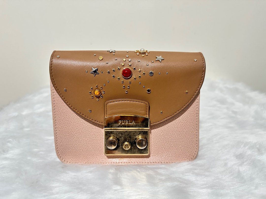 SUPERSALE!! Furla Chain Mini Shoulder Bag (Category: Luxury Bags & Wallets) located in Manila. Submitted by rosiesfashionfinds (Listing ID 1373009132, Image 2). Description: All items are 💯 authentic, please PM me for more pictures if interested. 100% authentic Rank B CONDITION GUIDE: RANK SA – Good as new, without flaws or signs of use (mint or excellent condition) RANK A – Almost new, with minor/hardly noticeable flaws and usually eliminated b