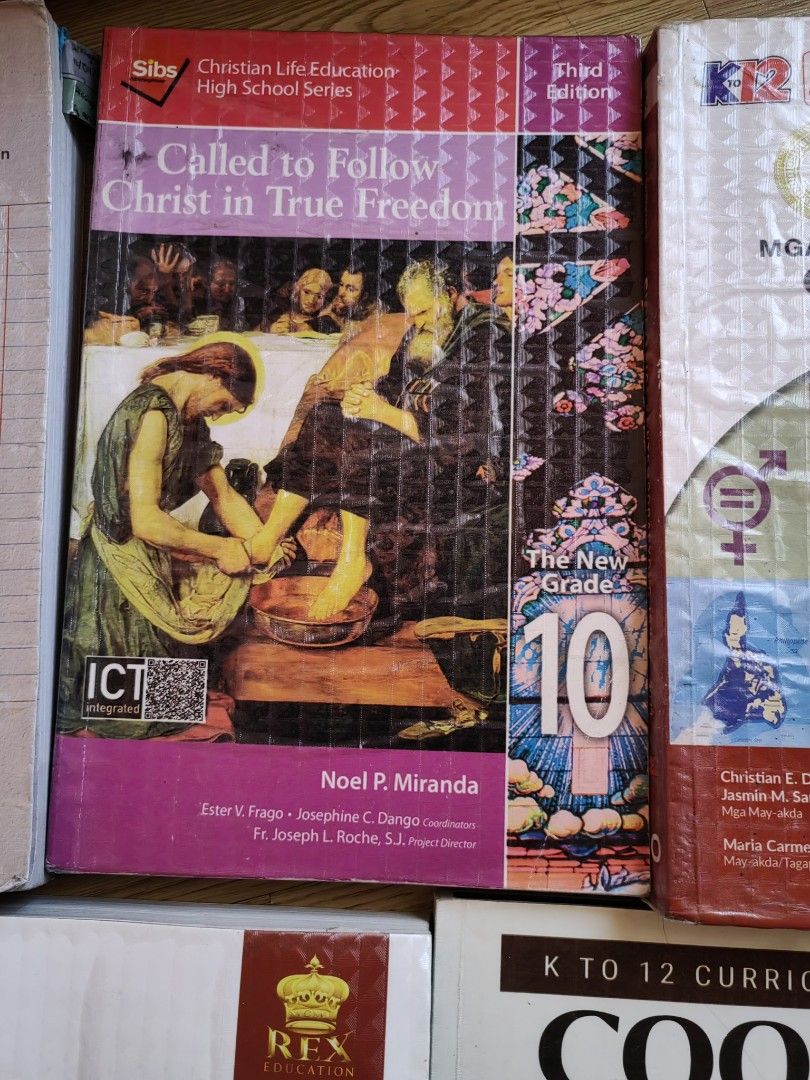 Grade 10 Books (Category: Textbooks) located in Paranaque City. Submitted by gladysequi24017 (Listing ID 1372862539, Image 3). Description: Gade 10 Books Pinagyamang Pluma - 600 Called to Follow Christ in True Freedom - 600 Siglo - 400 Nexus - 300 Math for Innovative Minds - 300 MAPEH Expedition in the 21st Century - 300 Cookery - 200 Exploring Life Through Science - 300.