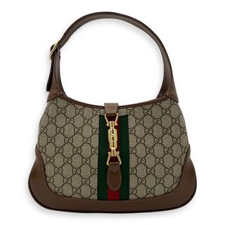 (Category: ) located in . Submitted by carousellluxury (Listing ID 1372938623, Image 1). Description: .
