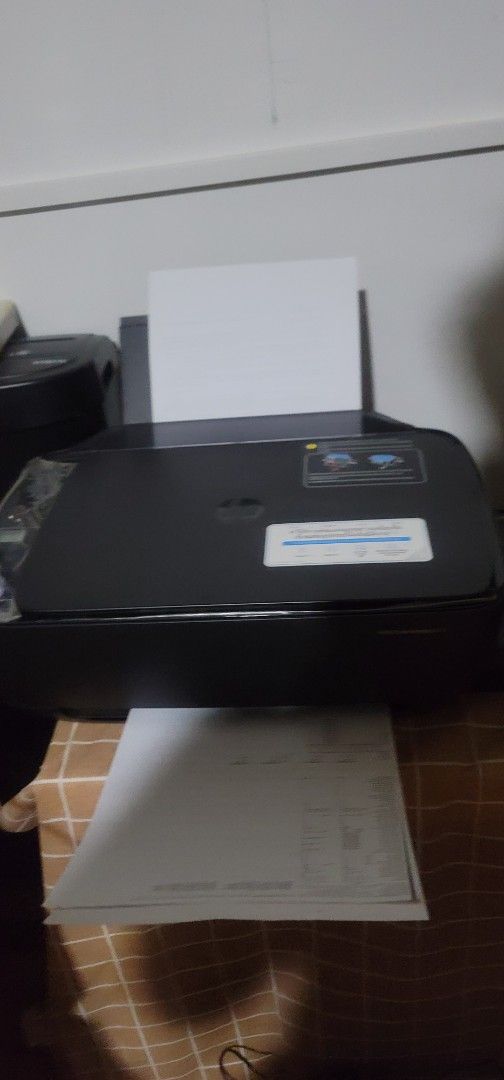 Hp wireless 415 printer (Category: Printers, Scanners & Copiers) located in Makati City. Submitted by kikowoc (Listing ID 1373035677, Image 2). Description: HP wireless 415 printer Condition: nag bblink, pero nakaka print pa rin both black and colored. walang time at balak iparepair. declutter na lang..