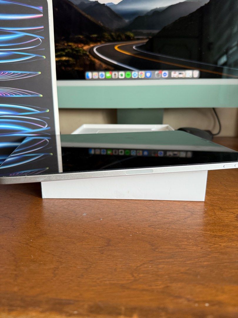 iPad Pro M2 128gb 11 inch 4th generation Silver FIXED PRICE (Category: iPad) located in Manila. Submitted by razelysonn (Listing ID 1372933406, Image 3). Description: Fixed price, No last price! 😊 iPad Pro M2 Silver 4th generation / 128gb 11 inches Wifi No issue, face id and true tone perfectly working! inclusions: BOX & Unit Original essager cable Original 20 watts Adaptor Free Flip Case Free Tempered installed location: Binondo / UST COD / COP