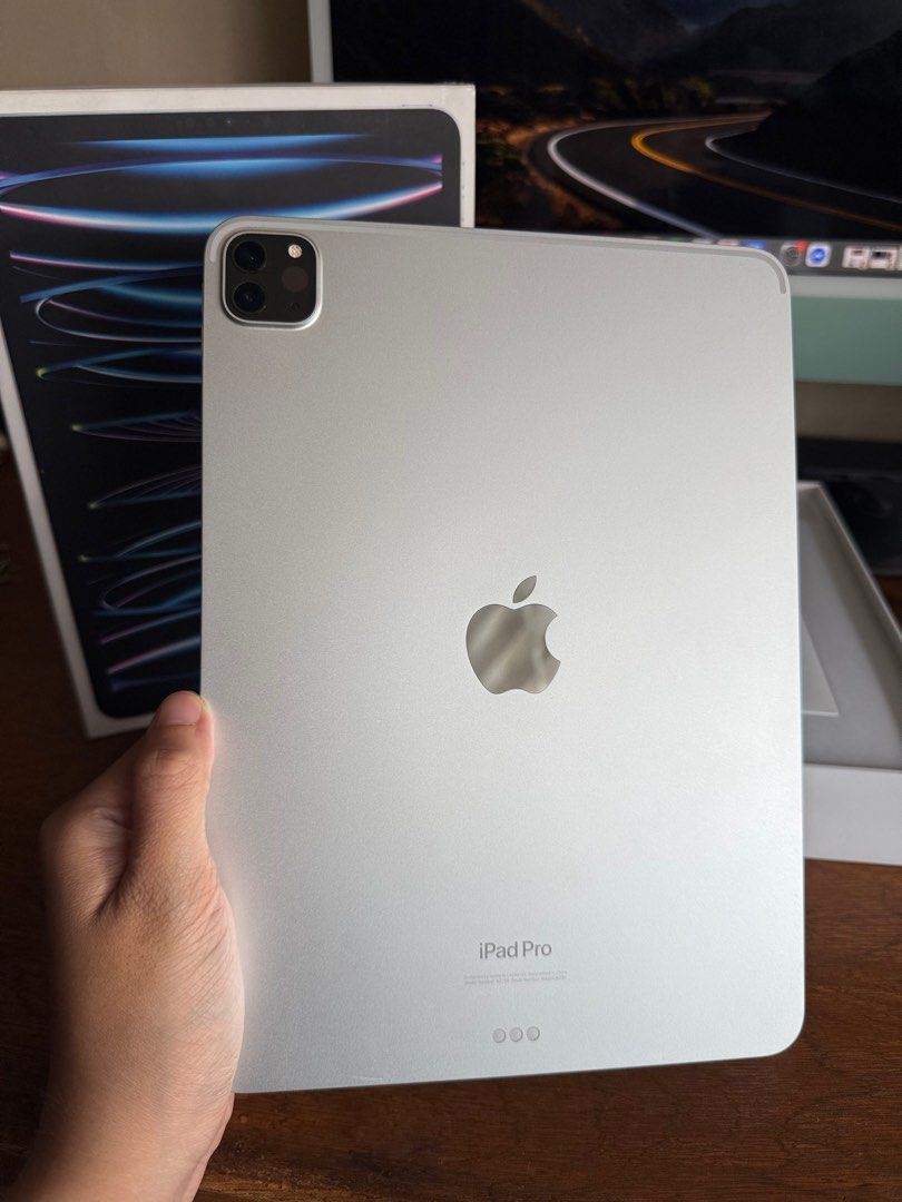 iPad Pro M2 128gb 11 inch 4th generation Silver FIXED PRICE (Category: iPad) located in Manila. Submitted by razelysonn (Listing ID 1372933406, Image 2). Description: Fixed price, No last price! 😊 iPad Pro M2 Silver 4th generation / 128gb 11 inches Wifi No issue, face id and true tone perfectly working! inclusions: BOX & Unit Original essager cable Original 20 watts Adaptor Free Flip Case Free Tempered installed location: Binondo / UST COD / COP