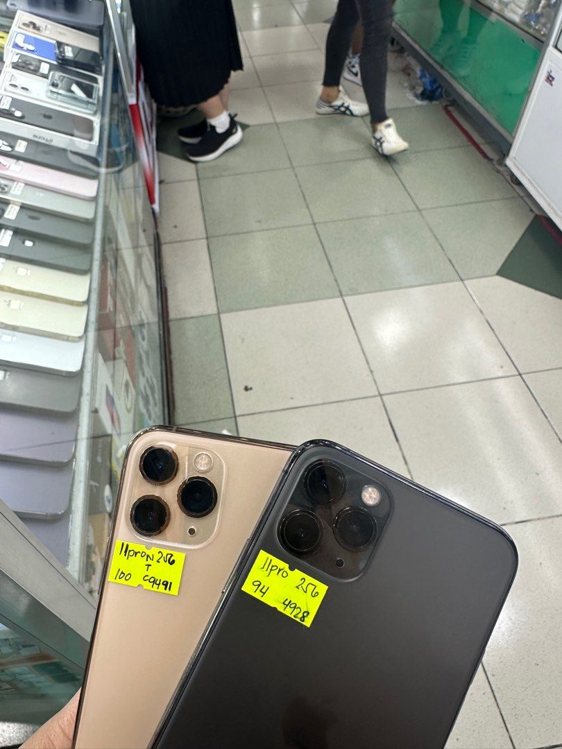Iphone 11 Pro 256gb 90-100% batt FU (Category: iPhone 11 Series) located in San Juan City. Submitted by javedsgadgetshop (Listing ID 1372865541, Image 2). Description: INSTALLMENT OPTIONS : SPAY LATER / GGIVES / CREDIT CARD! WE BUY AND SELL SO PWEDE MAGBINTA OR SWAP ! Quick Specs : Iphone 11 Pro •256gb •NTC Variant •Good batt health •Factory Unlock •95% Smoothness •No hidden issue | No Repaired •100% Authentic | Not Refurbished •w/ OEM Charger & 