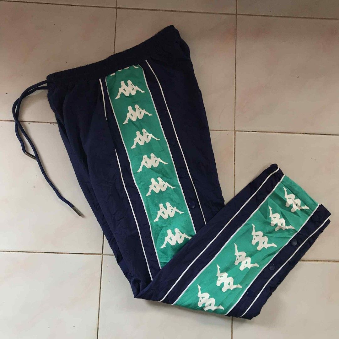 Kappa trackpants 🥵 (Category: Joggers) located in Jinoba-an. Submitted by eegiboy (Listing ID 1372870539, Image 1). Description: Wts: Kappa 🥵 Trackpants 🔥 Size: 30-34 stretch L-39 Hem-8 Excellent condition 🥰 Needwash 😘 650plussf Dm me if interested 📩 Thankyou🙏😇.