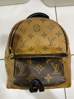 (Category: ) located in . Submitted by sparkling.dazzling (Listing ID 1372946638, Image 1). Description: .