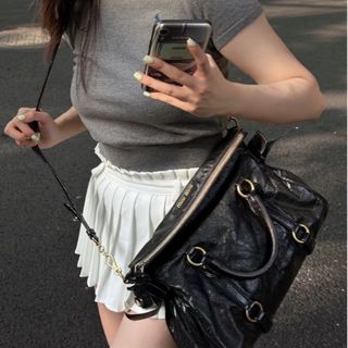 (Category: ) located in . Submitted by zzoe2022 (Listing ID 1372962926, Image 1). Description: .