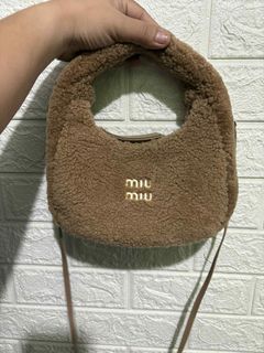 (Category: ) located in . Submitted by bagelyaniellen (Listing ID 1372860317, Image 1). Description: .