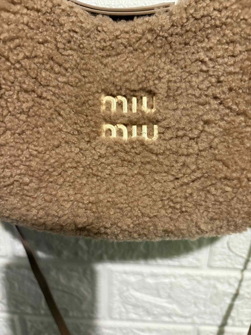 Super Sale Miu miu two way (Category: Cross-body Bags) located in Manila. Submitted by bagelyaniellen (Listing ID 1372860317, Image 3). Description: Miu miu two way, comes with dustbag only. Really cute in actual and it can fit medium wallet promax etc... PM me for details..