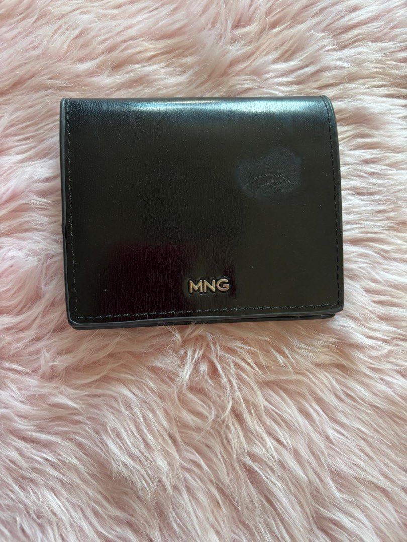 MNG Short Wallet (Category: Wallets & Card holders) located in Cavite. Submitted by mojacky (Listing ID 1373002840, Image 1). Description: With signs of usage as seen in pics.