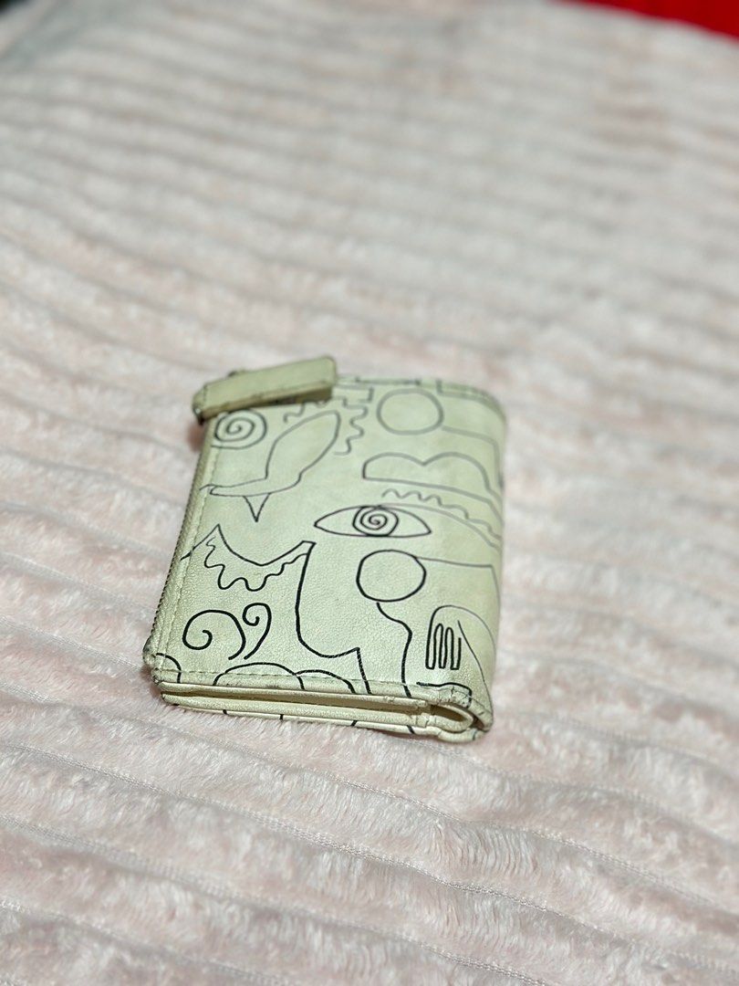 Monki - Wallet (Category: Wallets & Card holders) located in Manila. Submitted by macsony (Listing ID 1372962393, Image 3). Description: Monki Wallet pwede lang linisin then mukhang bago na uli.