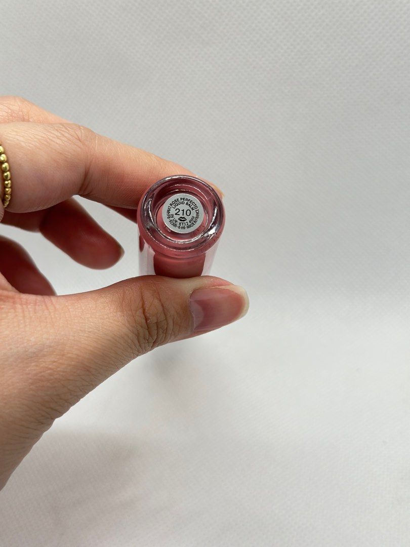 ORIGINAL GIVENCHY LIP GLOSS (Category: Makeup) located in San Juan City. Submitted by declutterbykrispy (Listing ID 1372988925, Image 3). Description: ORIGINAL GIVENCHY LIP GLOSS Shade 210 rose perfection THIS IS BRAND NEW JUST TRIED SWATCHING SA WRIST twice .