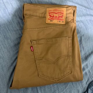 (Category: ) located in . Submitted by tdapparel (Listing ID 1372963663, Image 1). Description: .