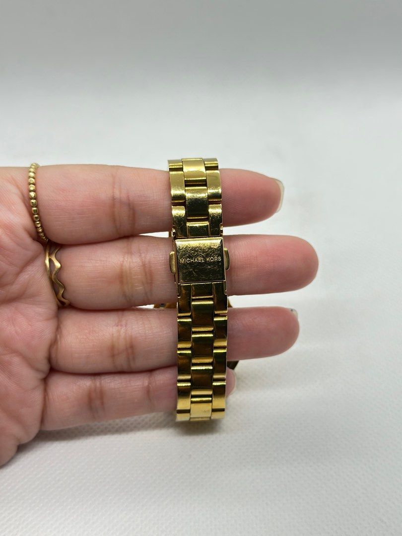 Original MK (Category: Women's Watches) located in San Juan City. Submitted by declutterbykrispy (Listing ID 1372981969, Image 2). Description: ORIGINAL MK WATCH IN GOOD CONDITION .