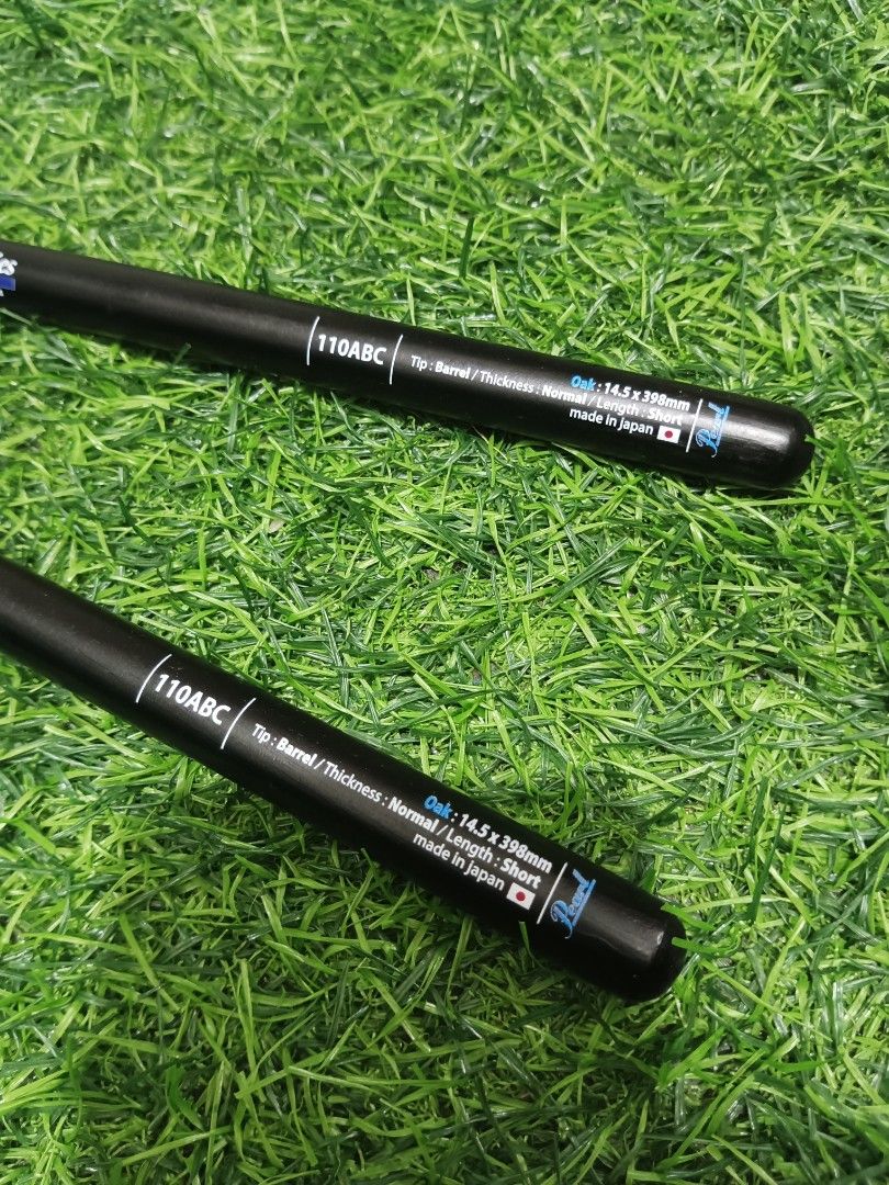 Pearl Drumsticks Pair 110ABC (Category: Musical Instruments) located in San Pablo. Submitted by xamthing_cute (Listing ID 1373013332, Image 3). Description: Pearl Drumsticks Pair 110ABC -oak black lacquer -like new MOD: Flash Express only (buyer's expense) MOP: GCash (payment first before shipping), NO COD.