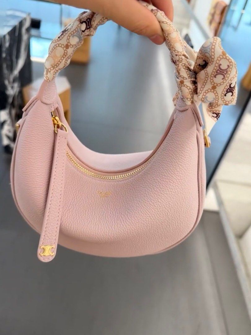 【完売必至の愛されピンク】CELINE LULU TEEN バッグ Teen Celine Lulu in Grained Calfskin Pink | TikTok