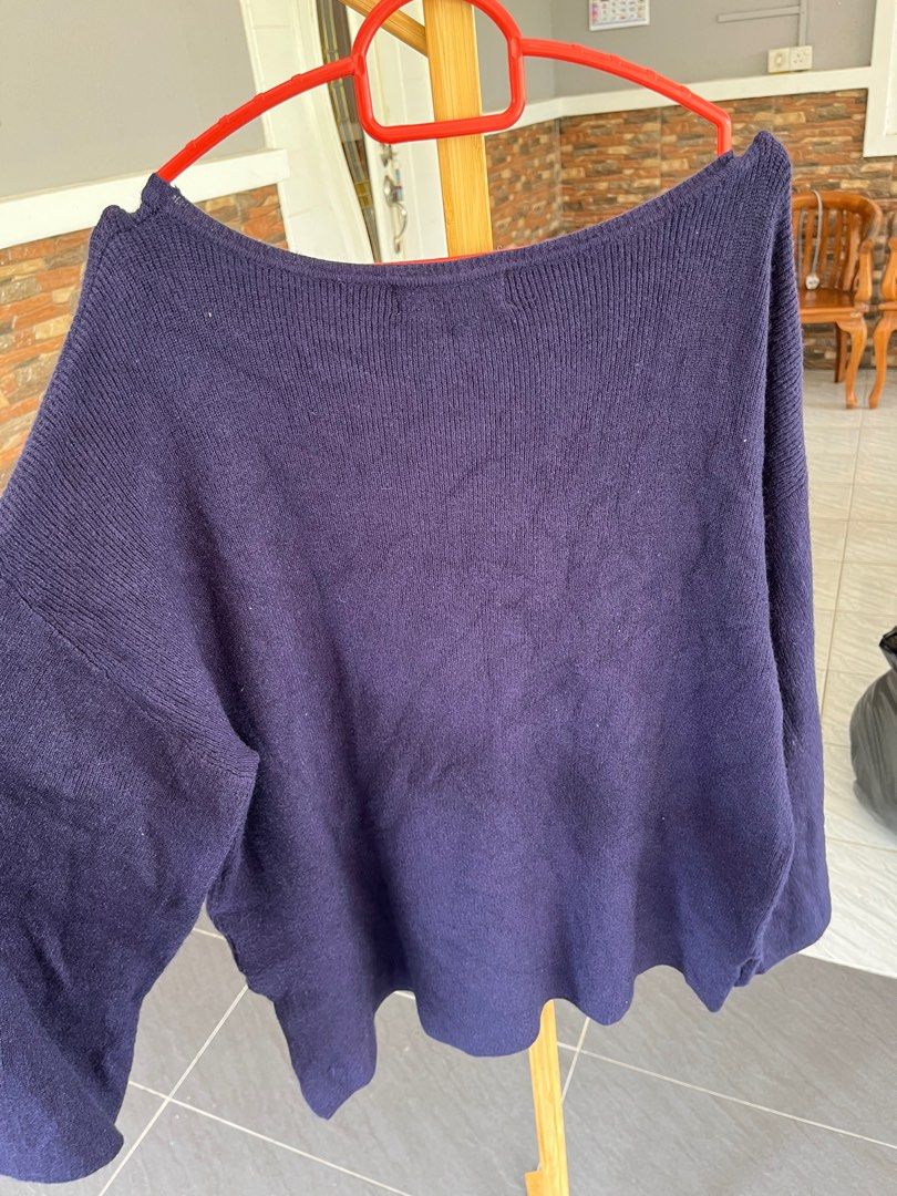 pureknit basic (Category: Longsleeves) located in Kapar. Submitted by saihatul95 (Listing ID 1373020233, Image 2). Description: M/L pakai cantik S pakai baggy lengan 3/4.