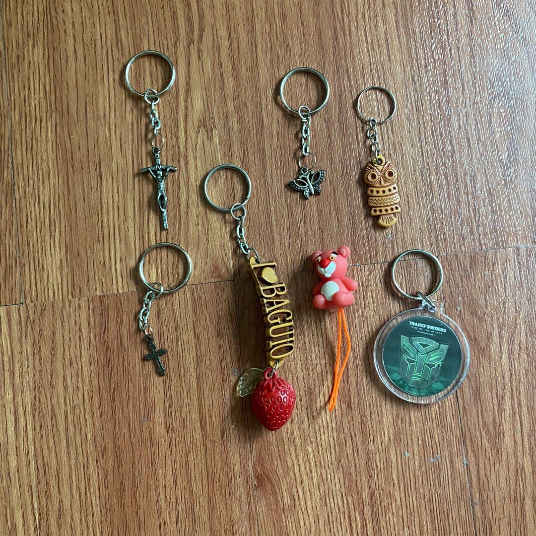 random trinkets | keychains bundle (Category: Character Goods) located in Manila. Submitted by handpicked_tin (Listing ID 1372896754, Image 1). Description: take all for ₱50.