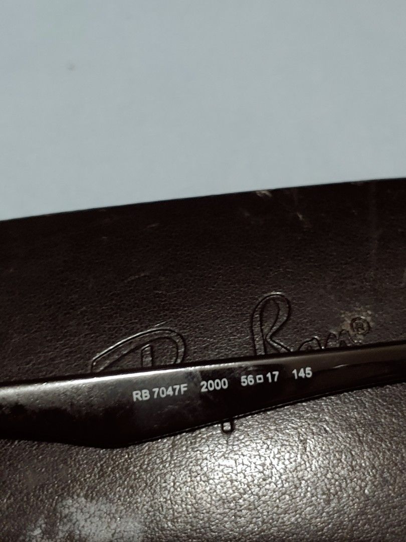 Rayban RB7074 Glasses (Category: Sunglasses & Eyewear) located in Manila. Submitted by retroactive_items (Listing ID 1372926784, Image 2). Description: Good Condition Buyer Books./Shoulders shipping. Location: Pateros, M.Mla..