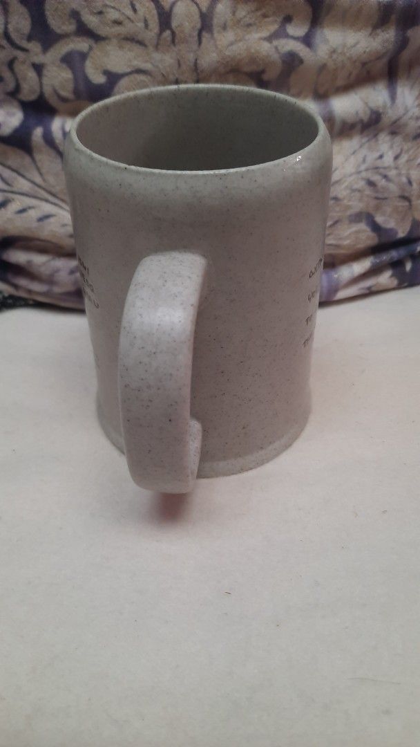 Stoneware big mug 4.5x3" country bear (Category: Coffee & Tea Tableware) located in Manila. Submitted by luckycharm_215 (Listing ID 1372934358, Image 2). Description: thick,big mug imported.