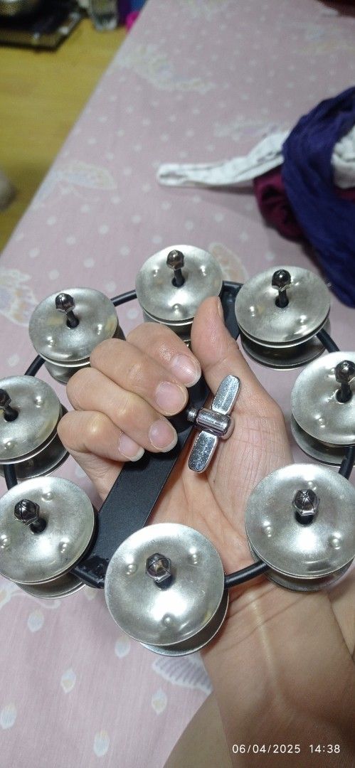 Tambourine (Category: Musical Instruments) located in Caloocan City. Submitted by lillybagin (Listing ID 1372922833, Image 3). Description: pede pang caroling or sa mga musikero.made in USA.