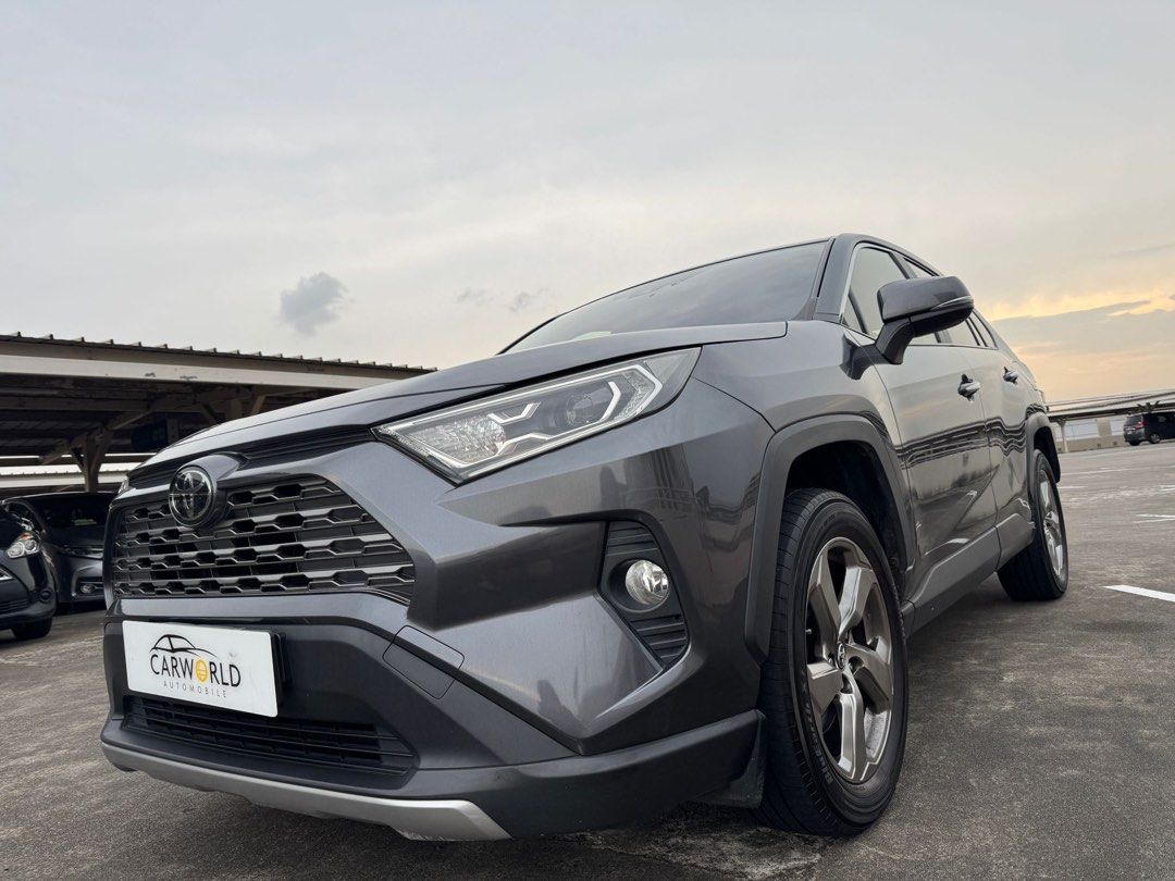 Toyota RAV4 2.0 Premium (A)62872684996738111