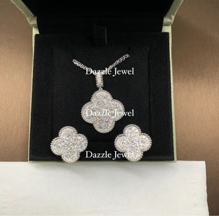 (Category: ) located in . Submitted by kc_customtopjewellery (Listing ID 1372965635, Image 1). Description: .