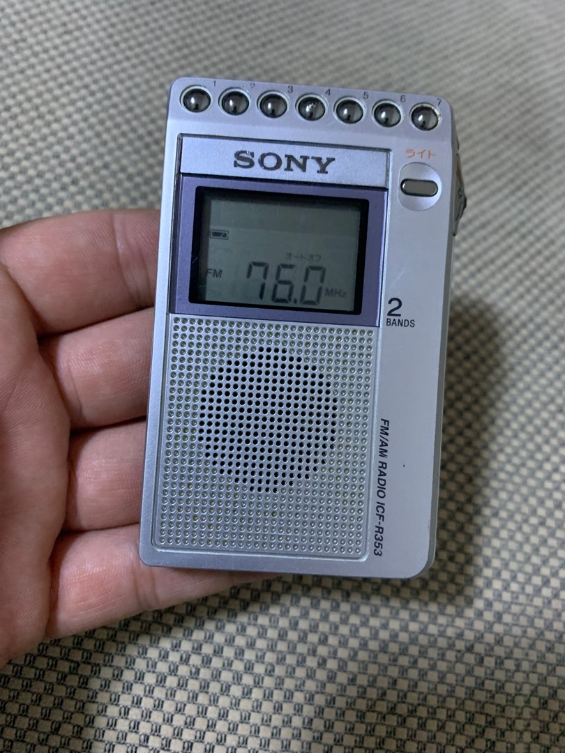 VINTAGE Sony Reception Am Fm Pocket Radio, Audio, Portable Music ...