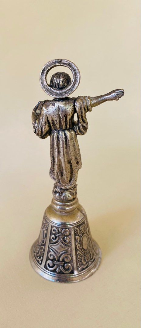 Vintage table bell (Category: Other Kitchenware & Tableware) located in Dapitan. Submitted by clarisasan19348 (Listing ID 1373027629, Image 2). Description: Heavy.