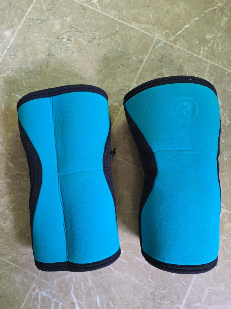 Weightlifting Powerlifting Knee Pads Support (Small) (Category: Braces, Support & Protection) located in Cainta. Submitted by piper8 (Listing ID 1372898897, Image 3). Description: .