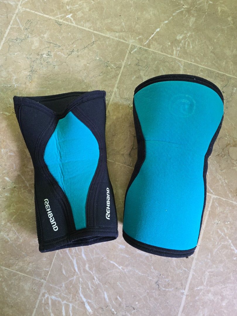 Weightlifting Powerlifting Knee Pads Support (Small) (Category: Braces, Support & Protection) located in Cainta. Submitted by piper8 (Listing ID 1372898897, Image 1). Description: .