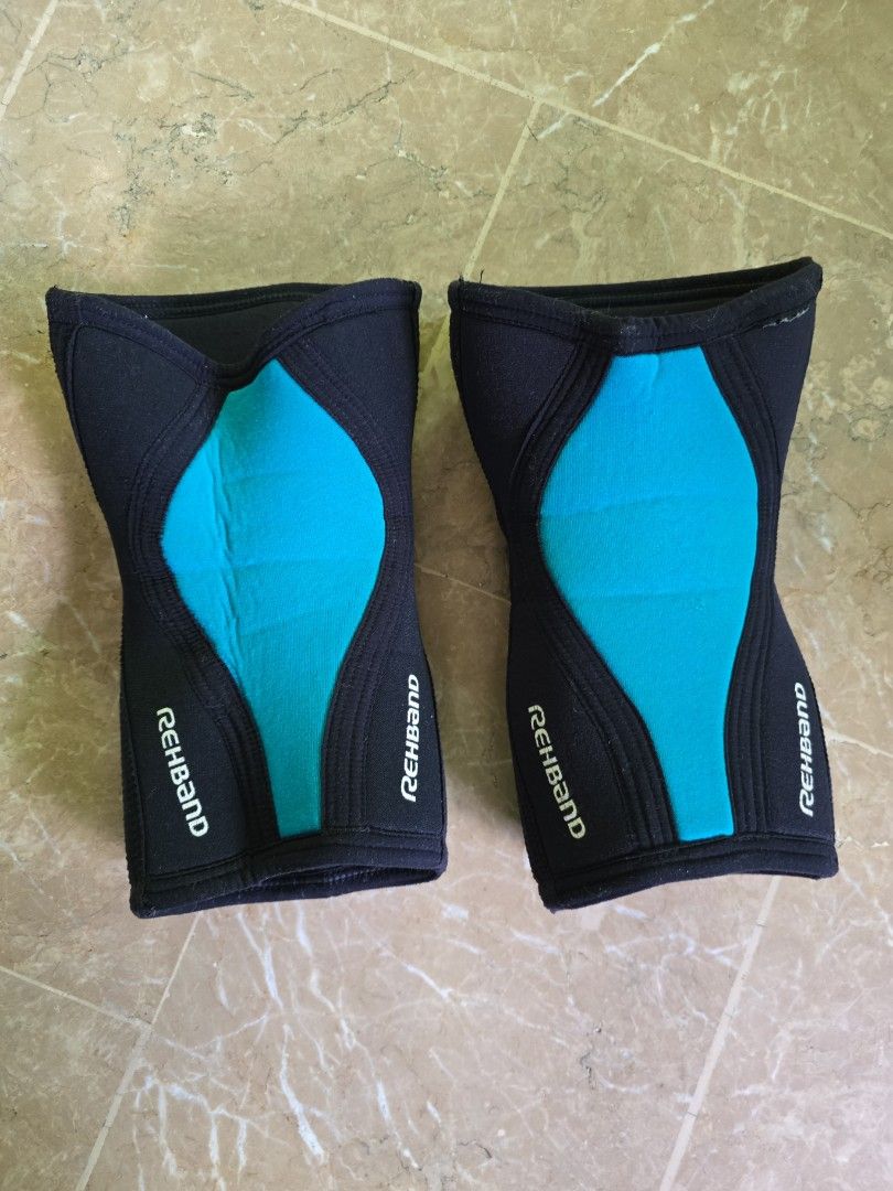 Weightlifting Powerlifting Knee Pads Support (Small) (Category: Braces, Support & Protection) located in Cainta. Submitted by piper8 (Listing ID 1372898897, Image 2). Description: .