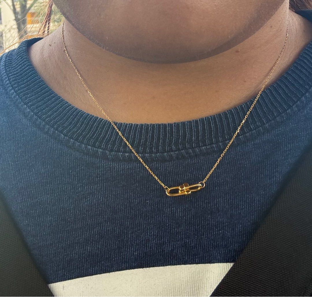 916 gold hardware necklace (Category: Necklaces) located in Singapore. Submitted by mvob3101 (Listing ID 1373138790, Image 2). Description: 916 gold Hardware necklace 40cm-44cm( 16"-17.5") 2.96 gram $475 Fixed price Just kept never used No receipt Free smartpac trackable mailing Free box/pouch .