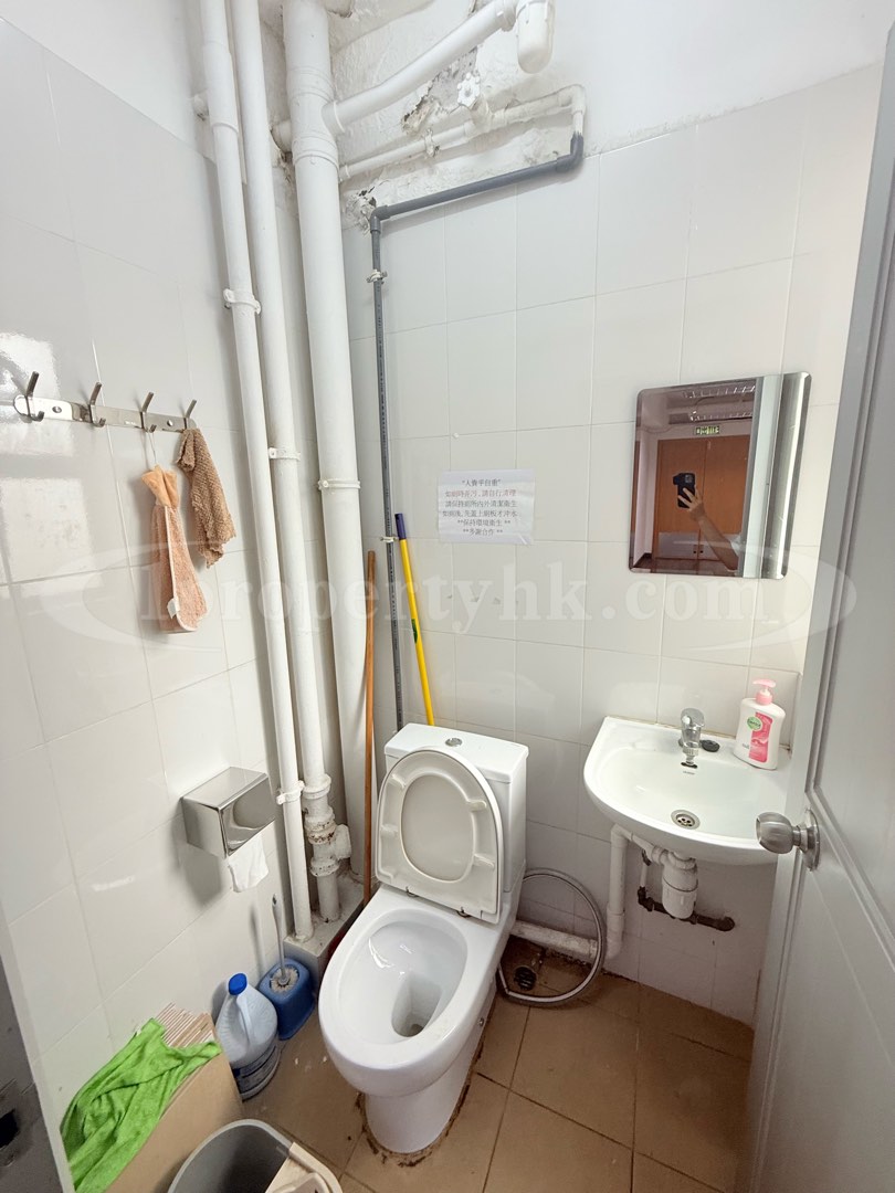 ⬆️ Shing Yip Street 🔋 Shing Yip Industrial Building 🔋 Studio, clean private toilet, one room, two air conditioners63437905827201114