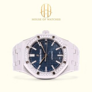 (Category: ) located in . Submitted by houseofwatches.sg (Listing ID 1373143974, Image 1). Description: .