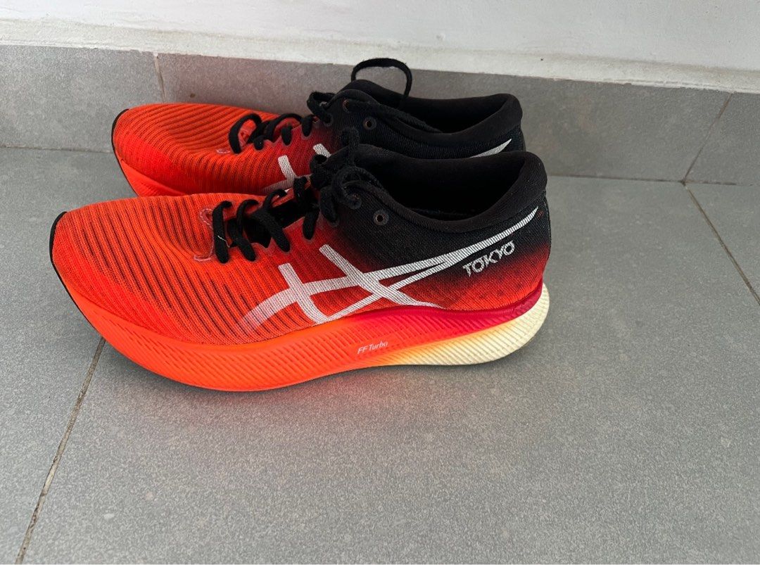 Asics metaspeed sky tokyo (Category: Other Sports Equipment and Supplies) located in Singapore. Submitted by fulfilmi (Listing ID 1373193457, Image 2). Description: Worn less than 5 times, good as new Euro 39 .